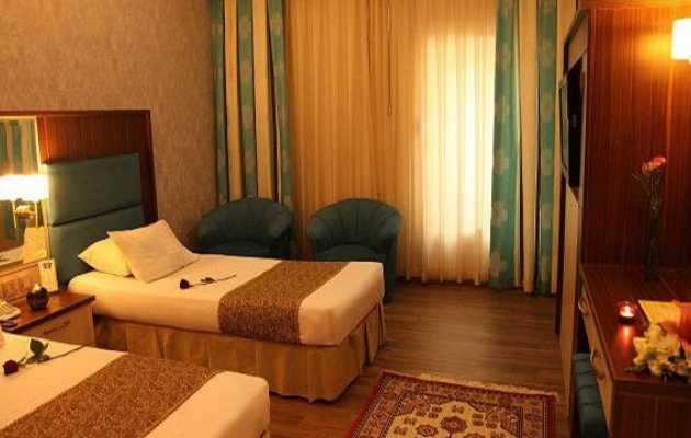 هتل-پارسیان-عالی-قاپو-اصفهان