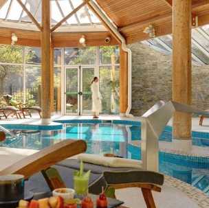 هتل-uall-چیست-و-چه-ویژگی‌هایی-دارد؟