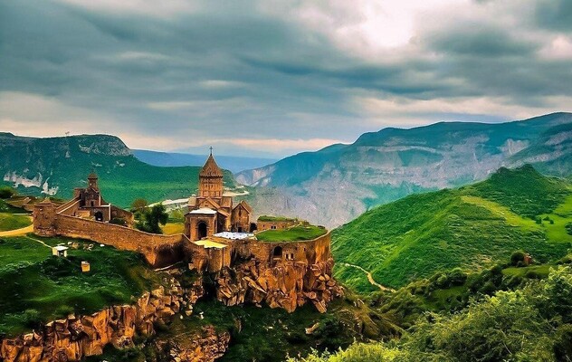 تور-گروهی-ارمنستان-(3-شب-|-23-شهریور-1405)